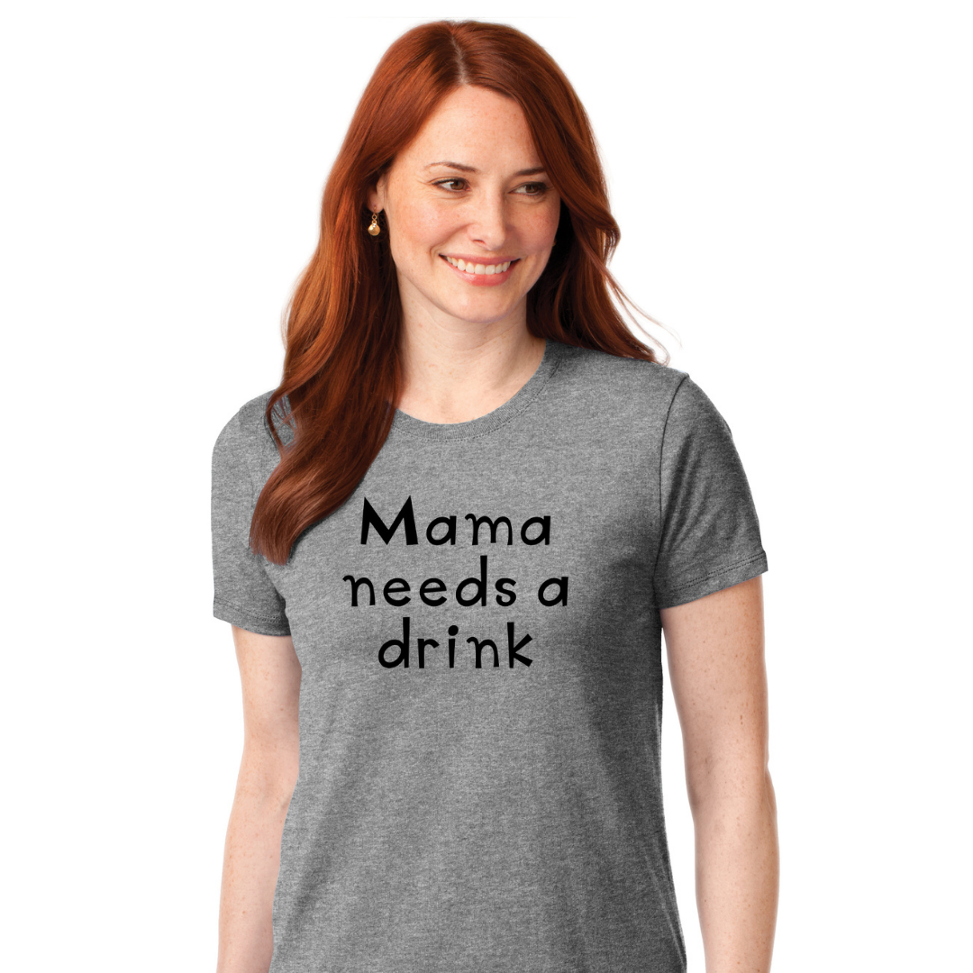 Maman a besoin d'un verre - T-shirt pour femmes